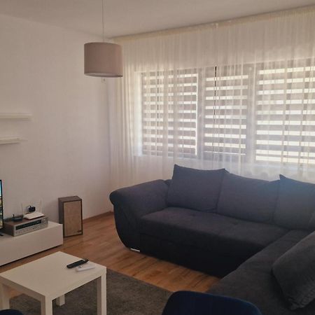 White Flat Apartment Bucharest Luaran gambar