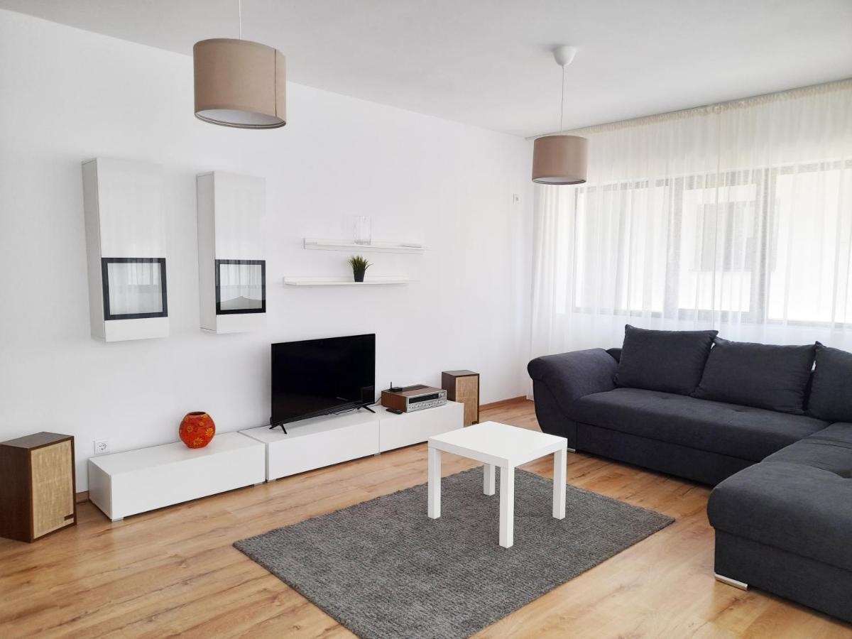White Flat Apartment Bucharest Luaran gambar
