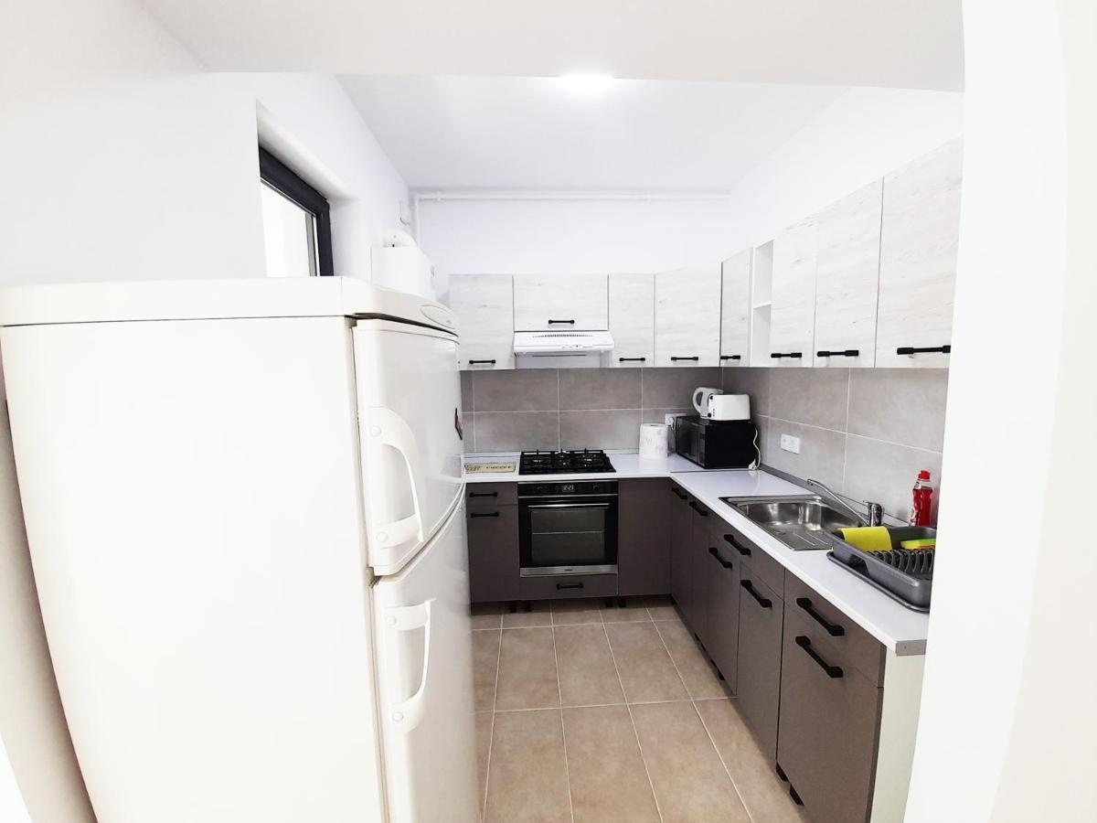 White Flat Apartment Bucharest Luaran gambar